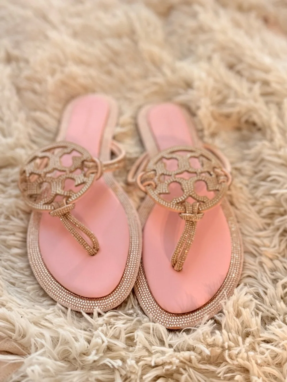 Tory Burch Pink Metallic beaded Logo Thong Sandals never worn